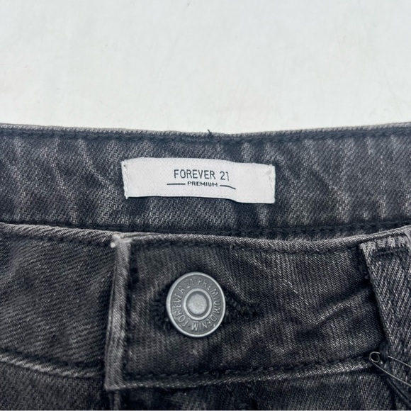 Forever 21 Retro High Rise Jean Short Size 27 - Picture 3 of 5